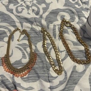 Gold chain necklace’s